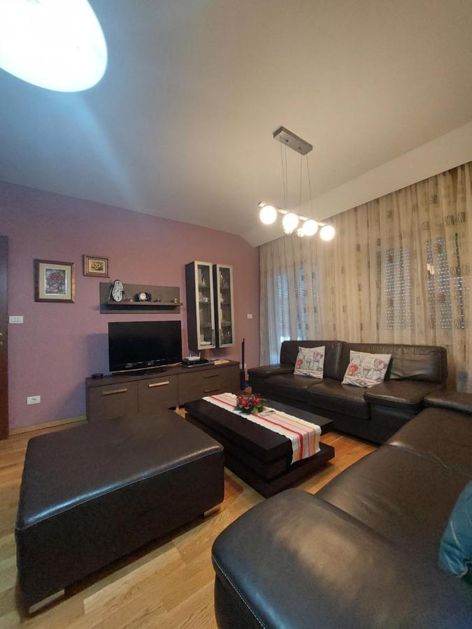 Apartman Sara 2 Podgorica Buitenkant foto