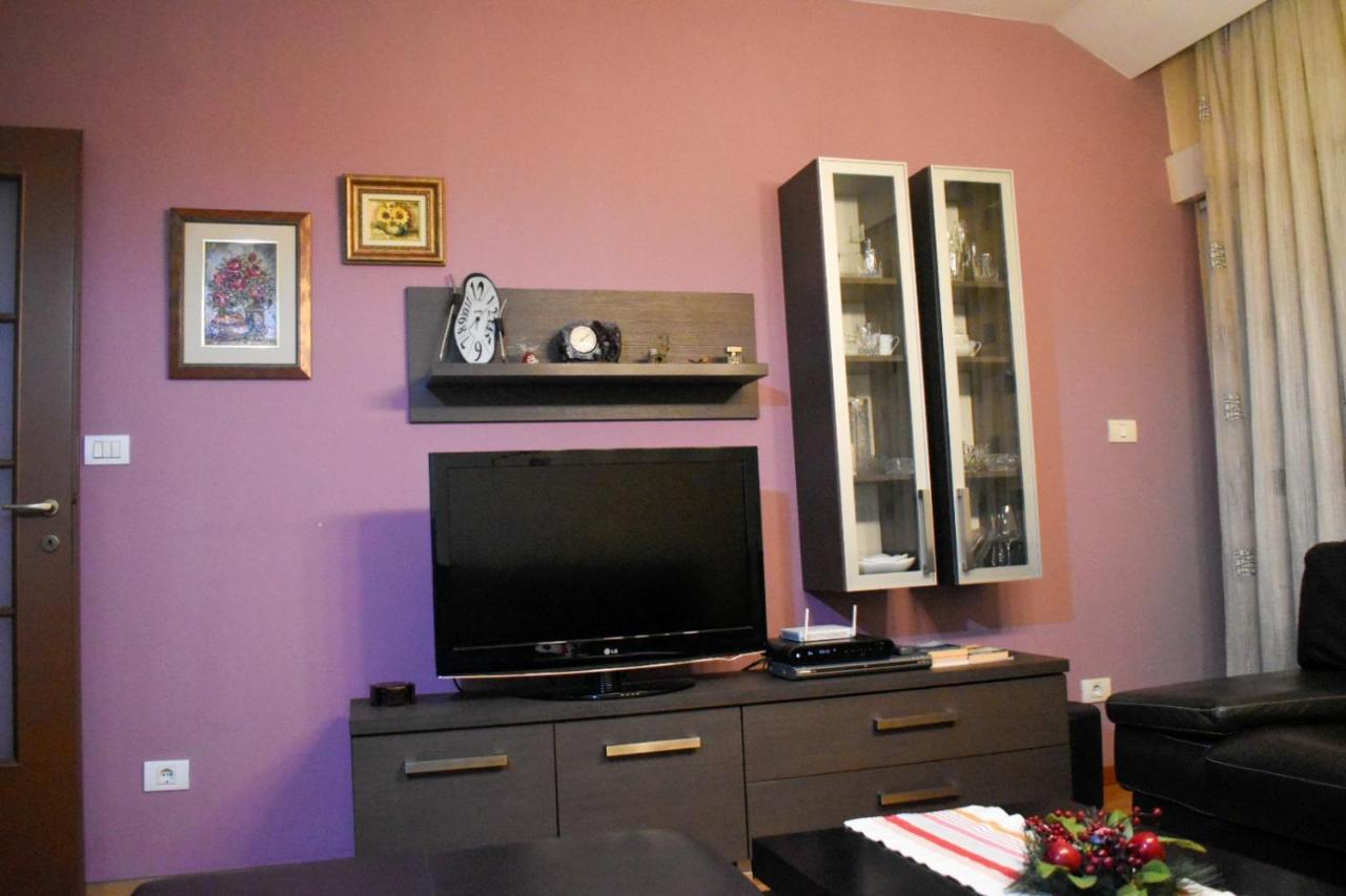 Apartman Sara 2 Podgorica Buitenkant foto