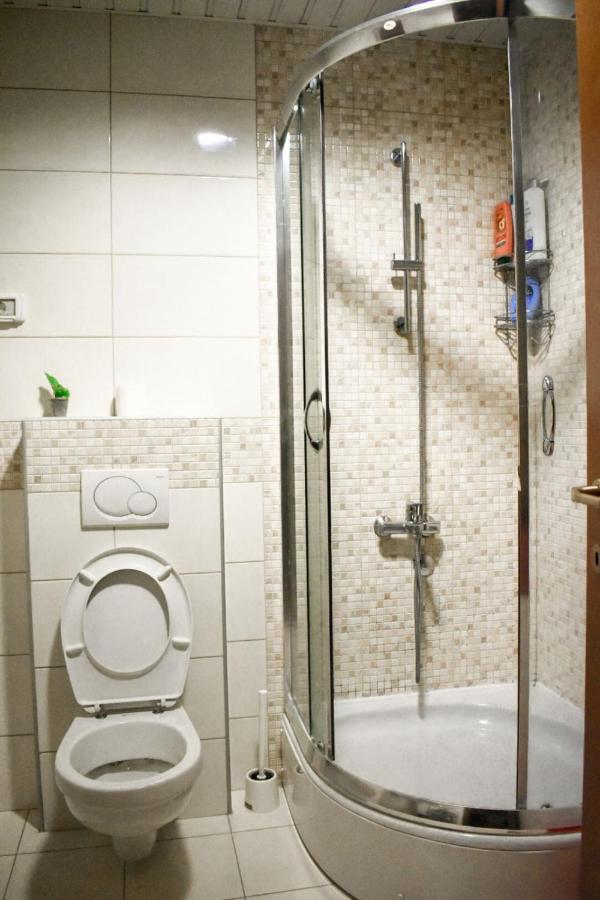 Apartman Sara 2 Podgorica Buitenkant foto