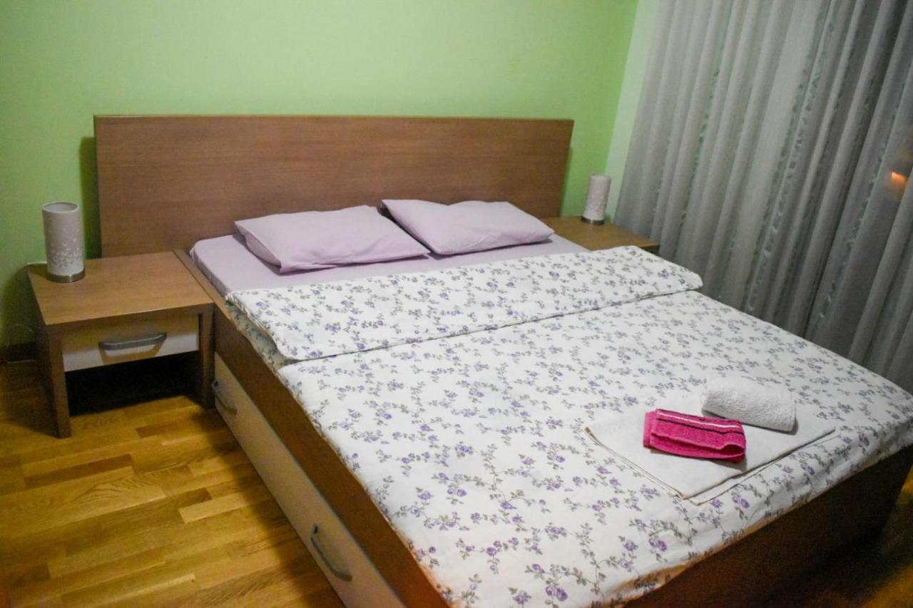 Apartman Sara 2 Podgorica Buitenkant foto