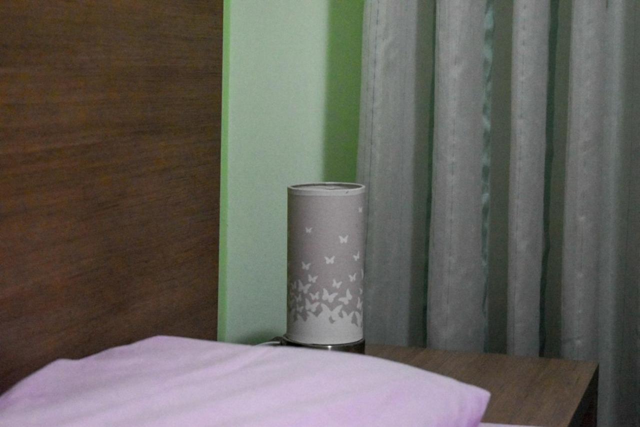 Apartman Sara 2 Podgorica Buitenkant foto
