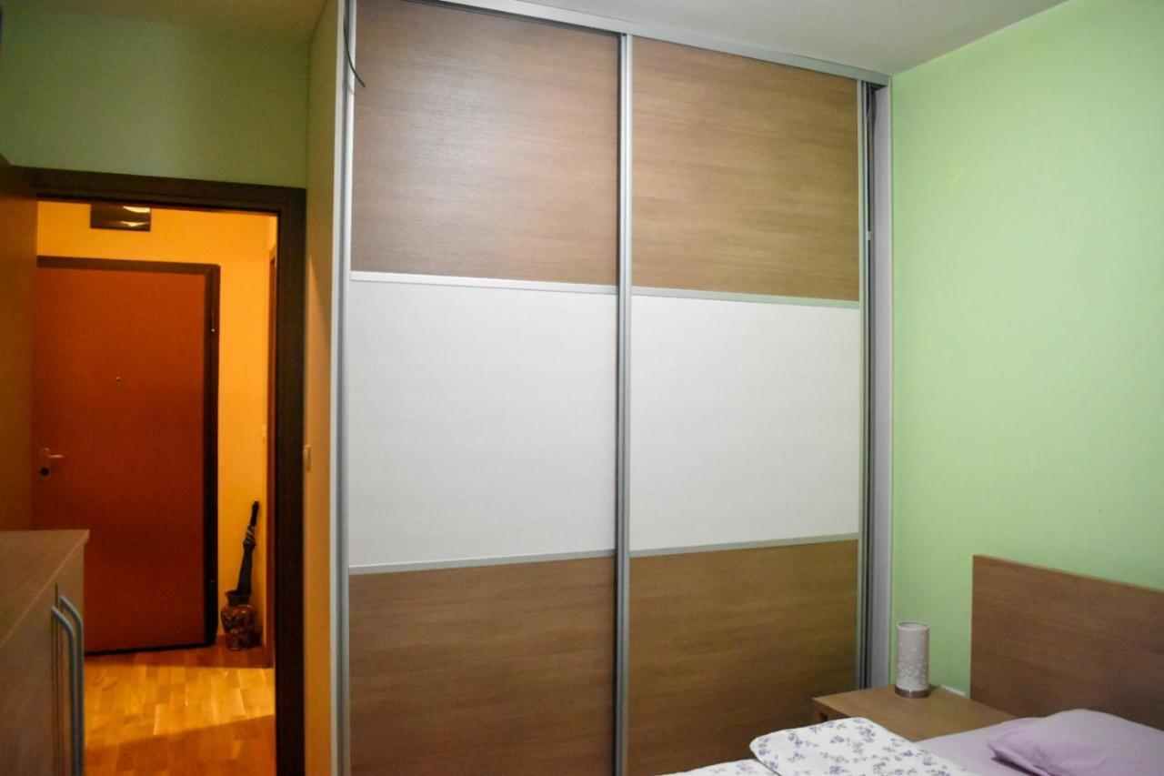 Apartman Sara 2 Podgorica Buitenkant foto