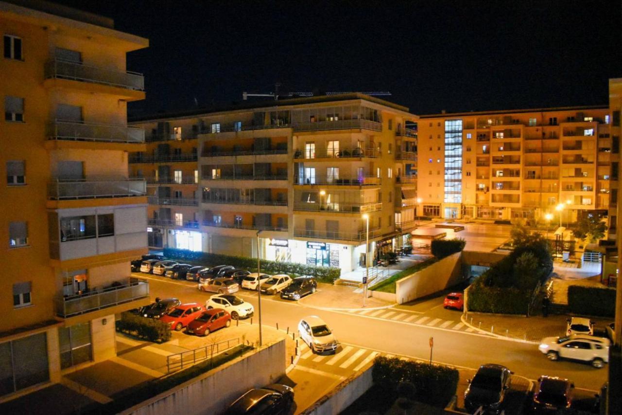 Apartman Sara 2 Podgorica Buitenkant foto